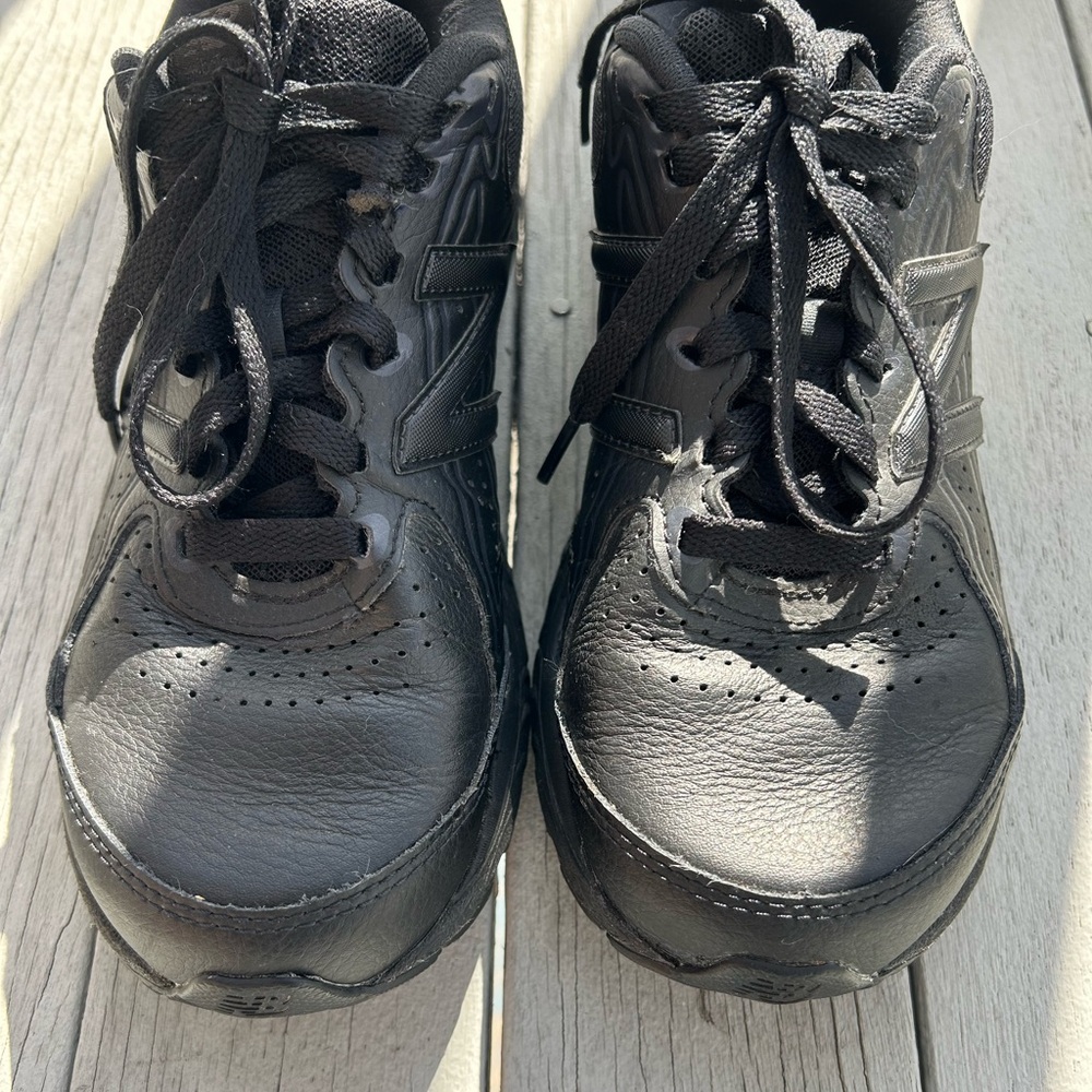 New Balance Walking Shoes - Picture 4 of 10